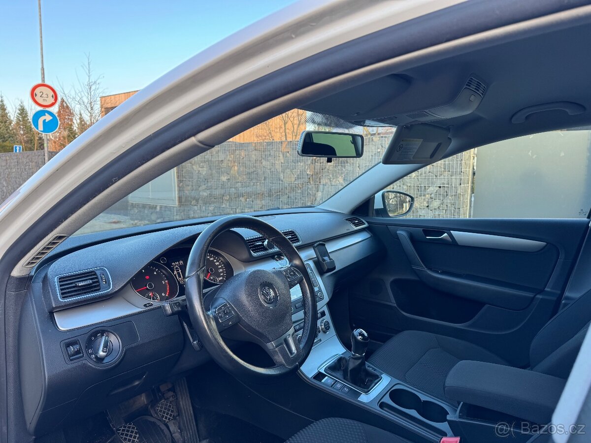 Volkswagen Passat 2.0TDi CZ Kombi - 9