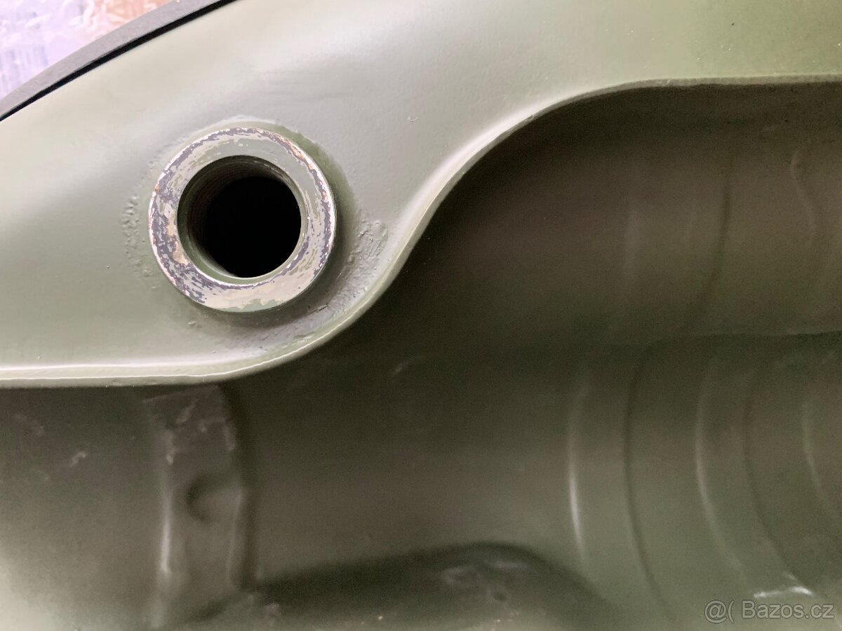 Royal Enfield 500-nádrž - 9