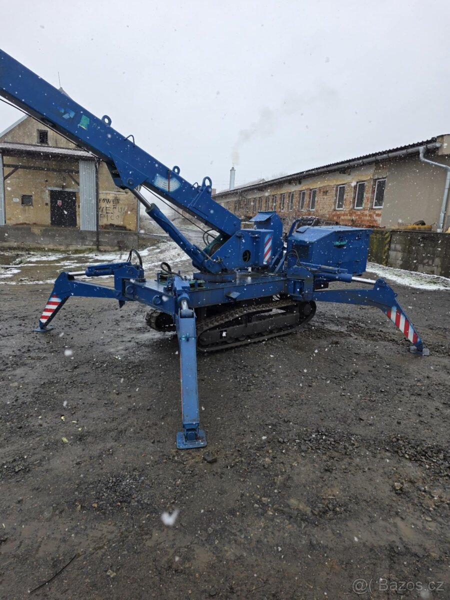 PÁSOVÝ MINIJEŘÁB TADANO TOA TC-304 - 9