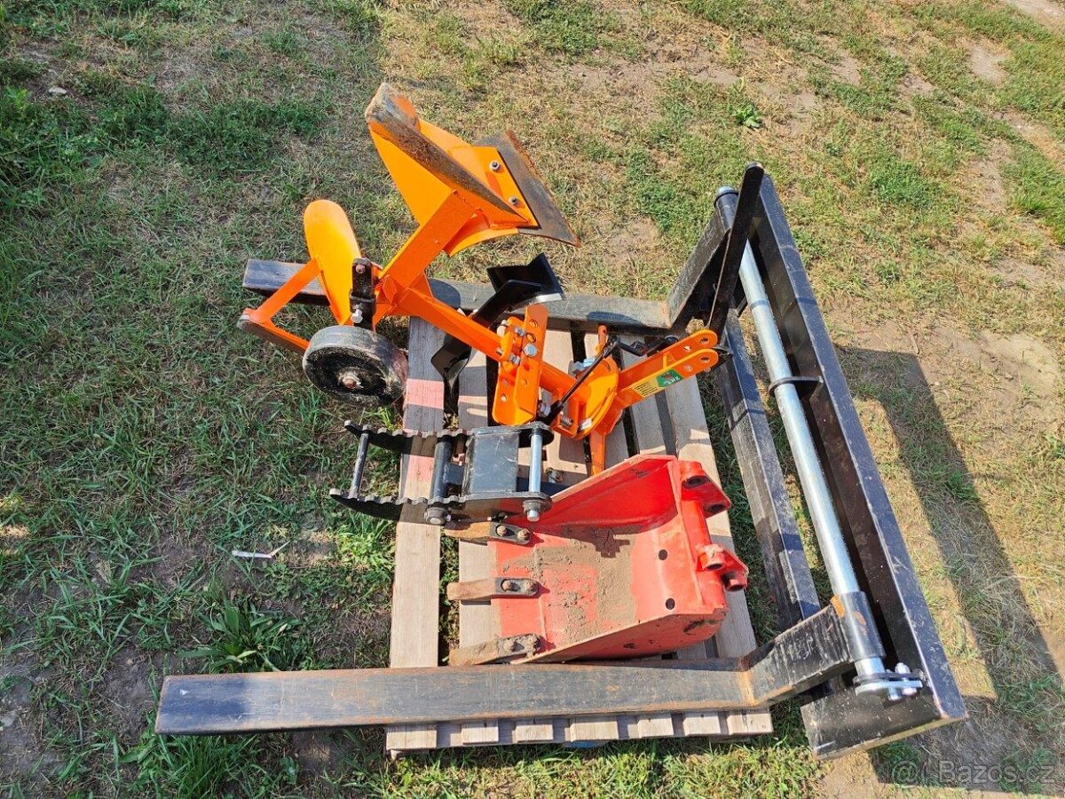 Malotraktor Mitsubishi MT266 s čelním nakladačem a podkopem - 9