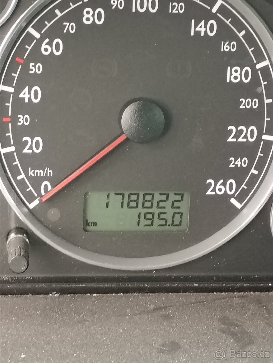 VW SHARAN 1,9 TDI - 9