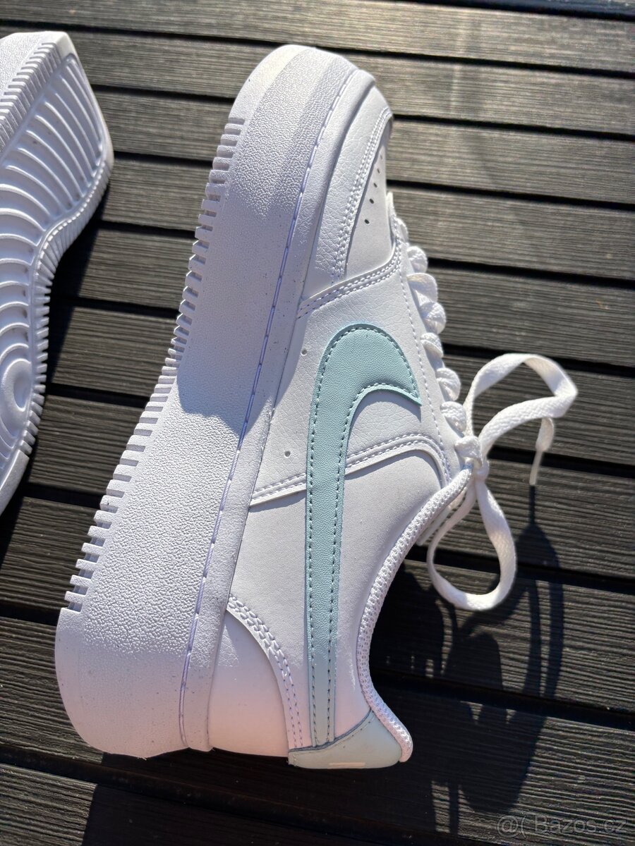 Nike Sneakersy Court Vision Alta 41. - 9