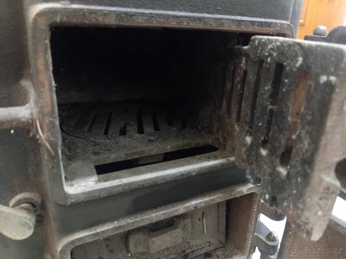 Prodám starožitná litinová Kamna - 9
