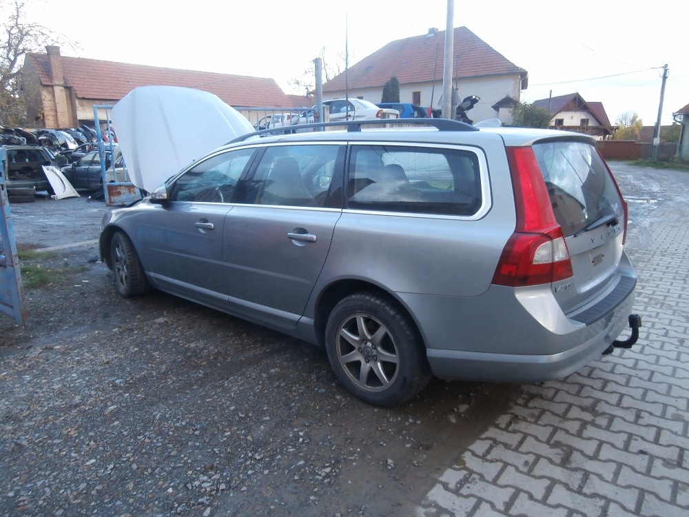 Volvo V70,r.v.2010,2.0D - 9