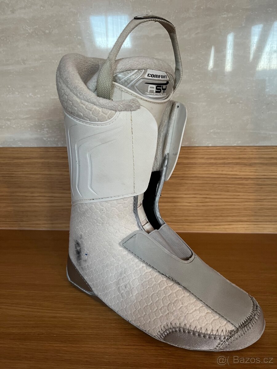 Dámské lyžáky Atomic, velikost 24/24,5 EU38 - 9