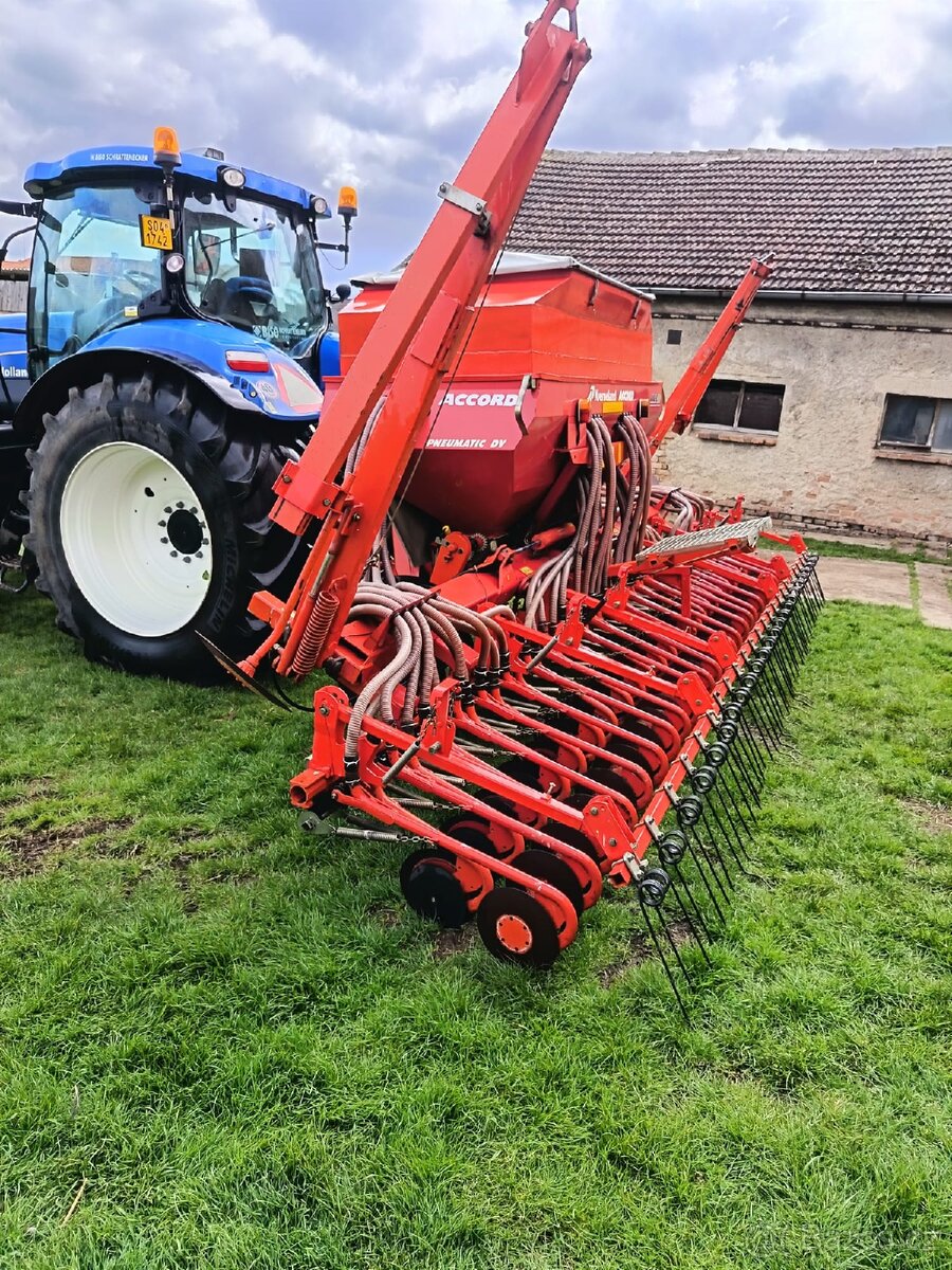 Secí stroj-Accord Pneumatic DV6 - 9