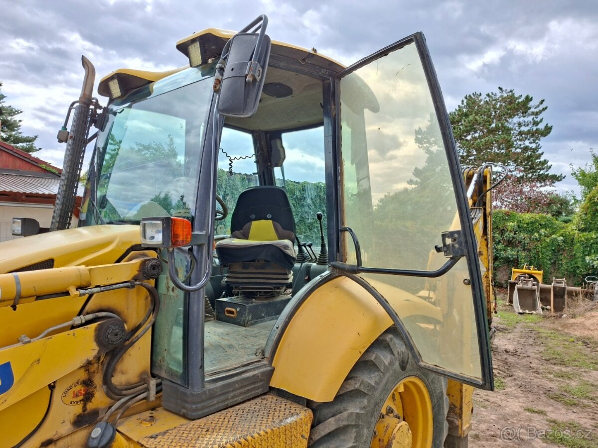 KOMATSU WB 93 R-2 4X4 - 9