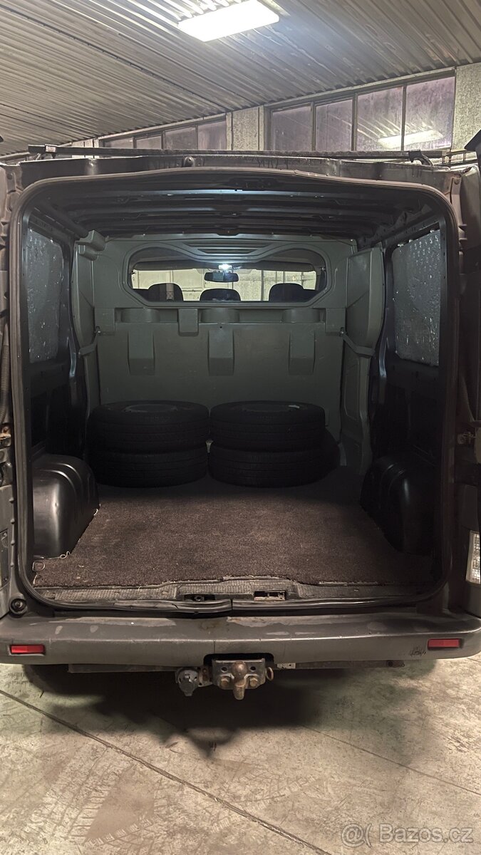 Opel Vivaro 1,9 CDTI Long - 9