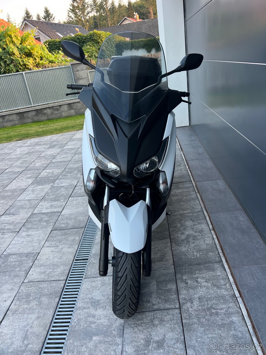 YAMAHA X-Max 125 - 9