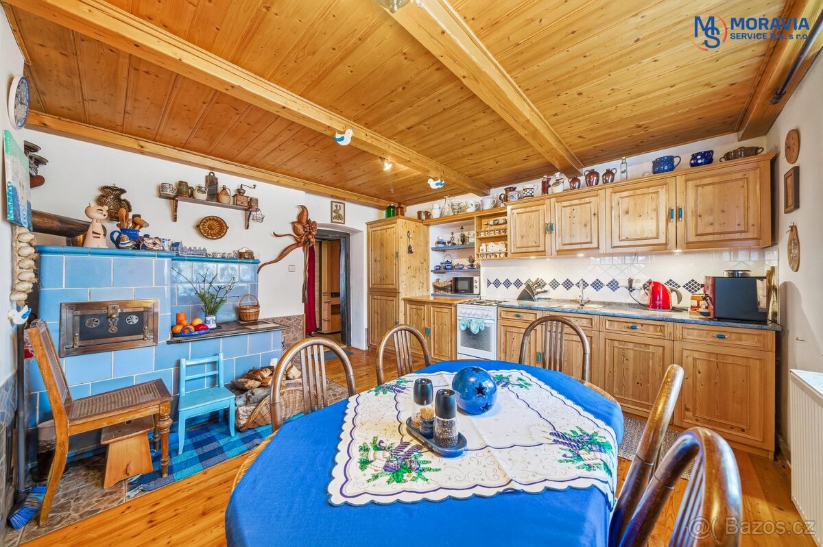 Krásná chalupa v obci Chobyně pod Šubířovem - 9