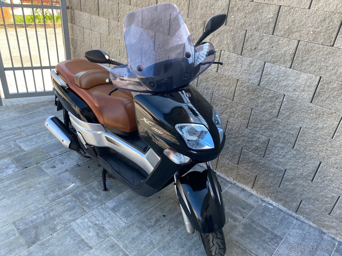 Yamaha Versity 300 - 9