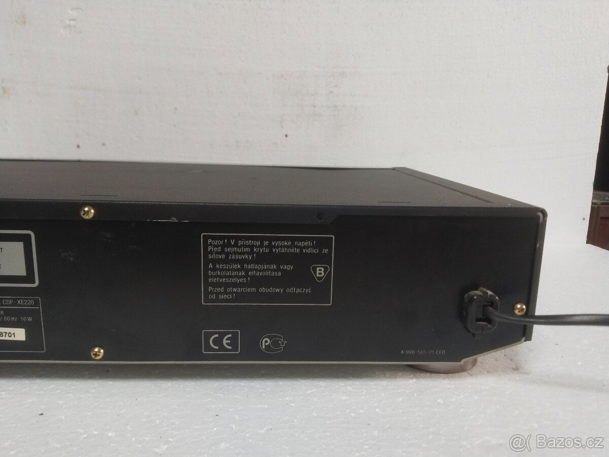 Sony CDP-XE220 Stereofonní přehrávač kompaktních disků (1998 - 9