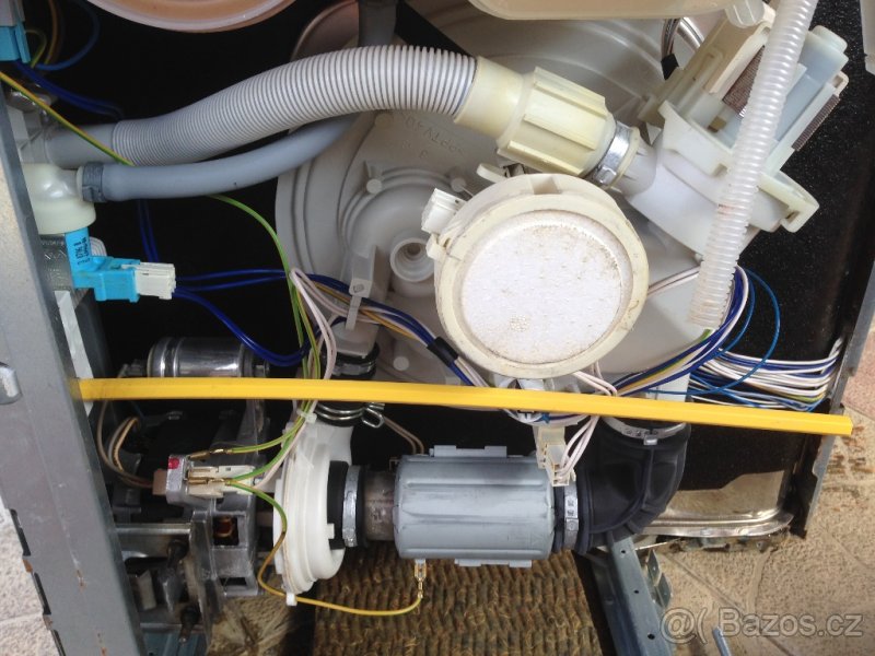 Náhradní díly na Whirplool 8536/1 - 9