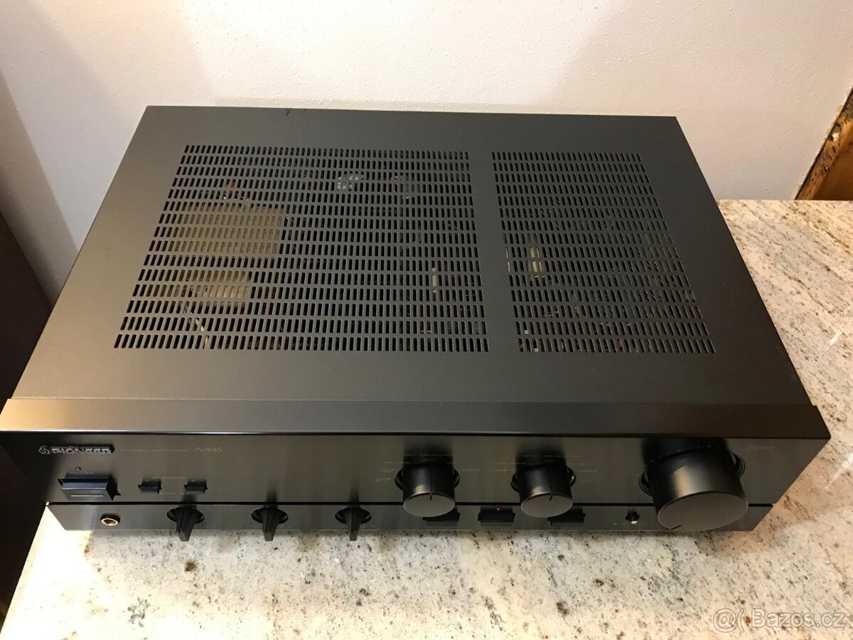 Pioneer A-445 Top stav - 9