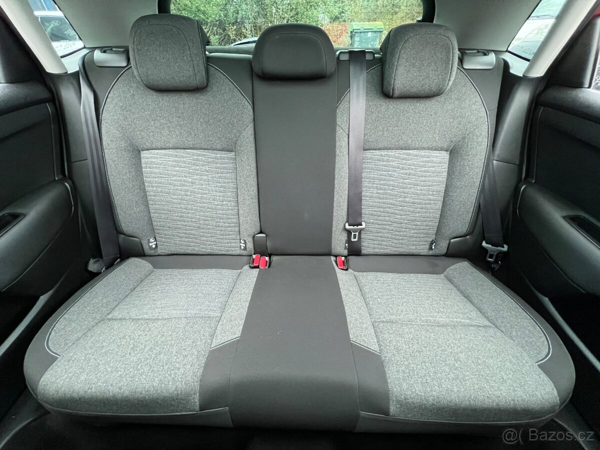 Citroën C4 1.2 110k SERVIS ZÁRUKA NAVI - 9