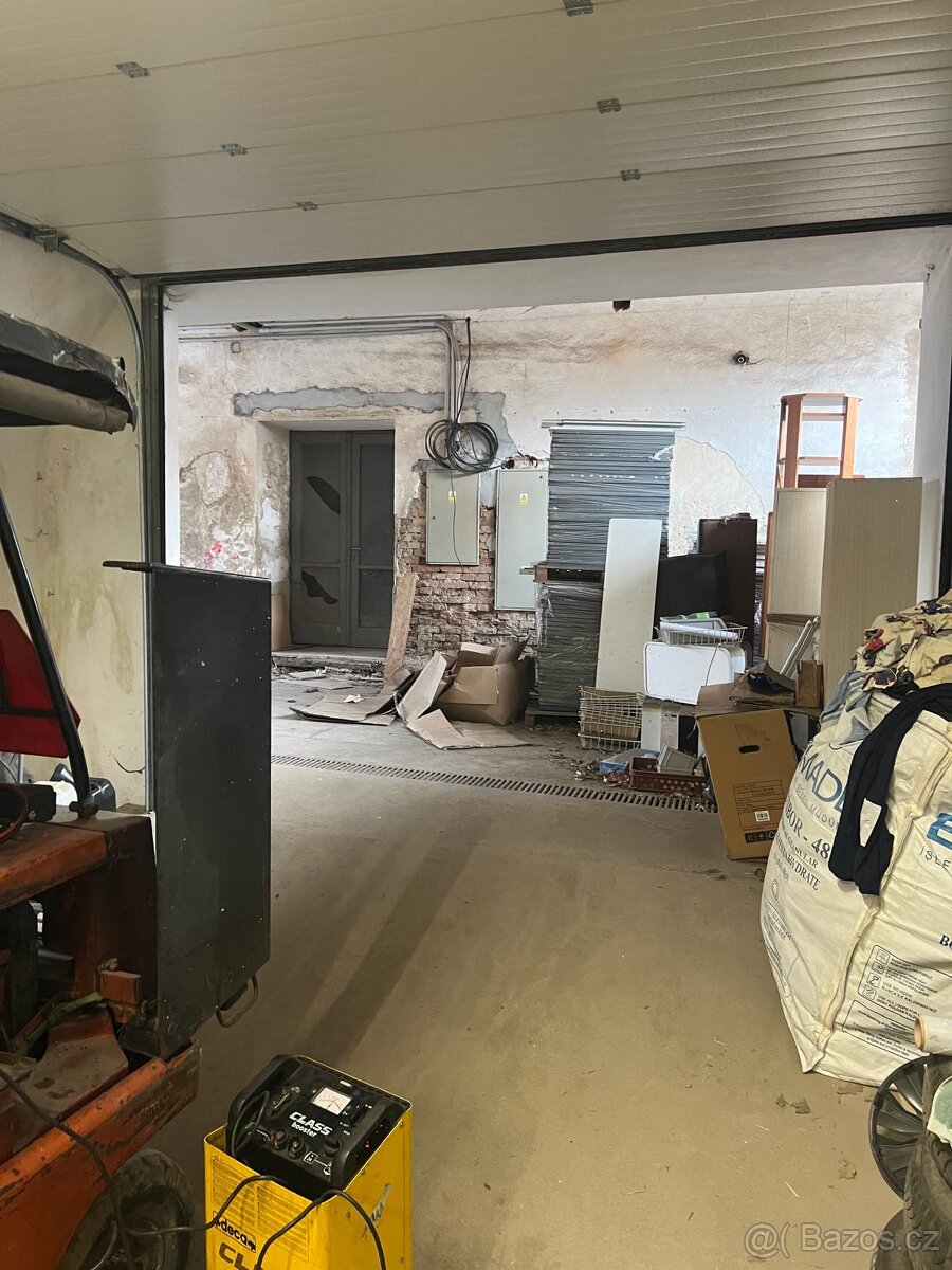 Pronájem skladu, dílny nebo garáží. - 9