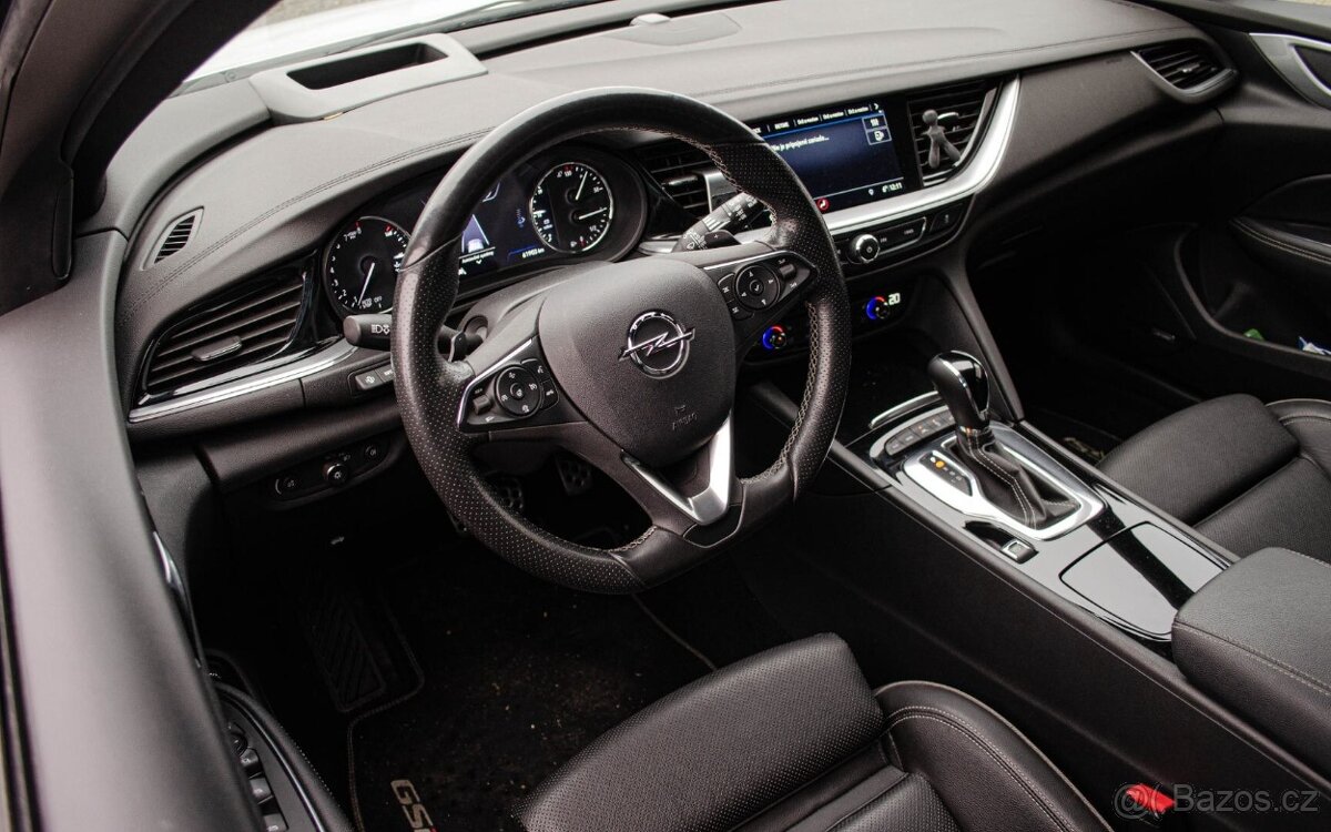 Opel Insignia ST 2.0 Turbo S GSi 4x4 A/T - 9