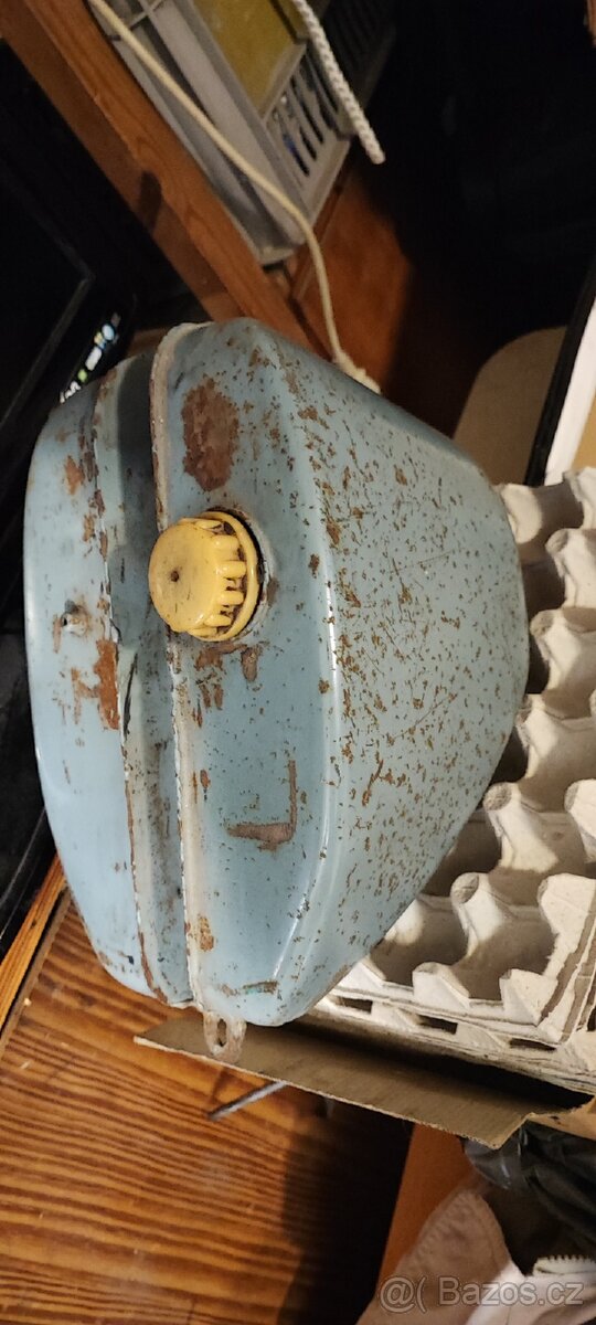 Jawa pionýr nádrž - 9