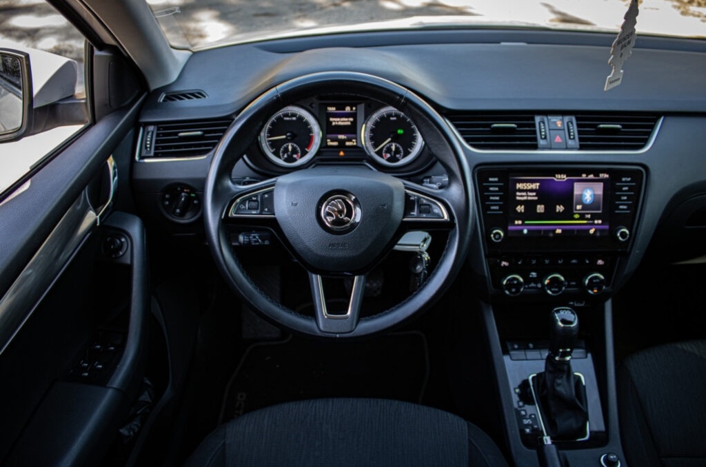 Škoda Octavia Combi 1.6 TDI DSG Style - 9