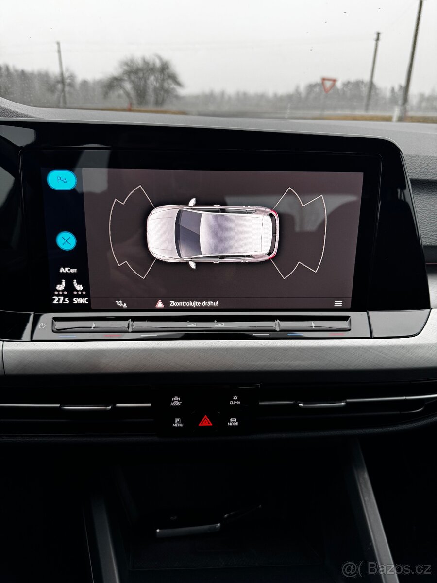 VW Golf 8 1.5 TSI 130k First Edition | TOP výbava | Matrix - 9