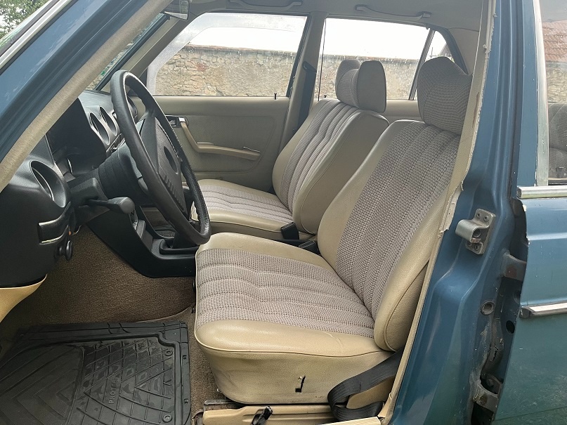 Mercedes W123 200D - 9