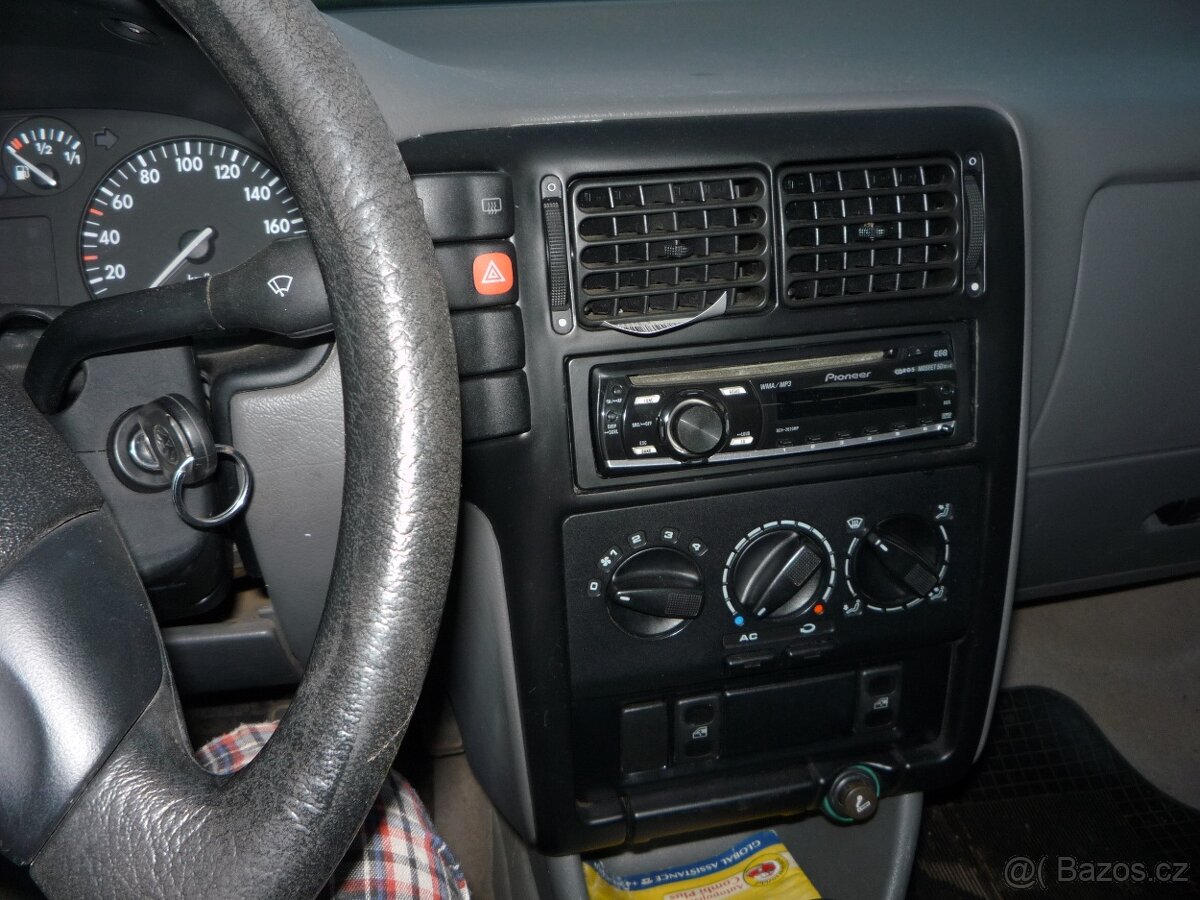 Volkswagen Polo - 9