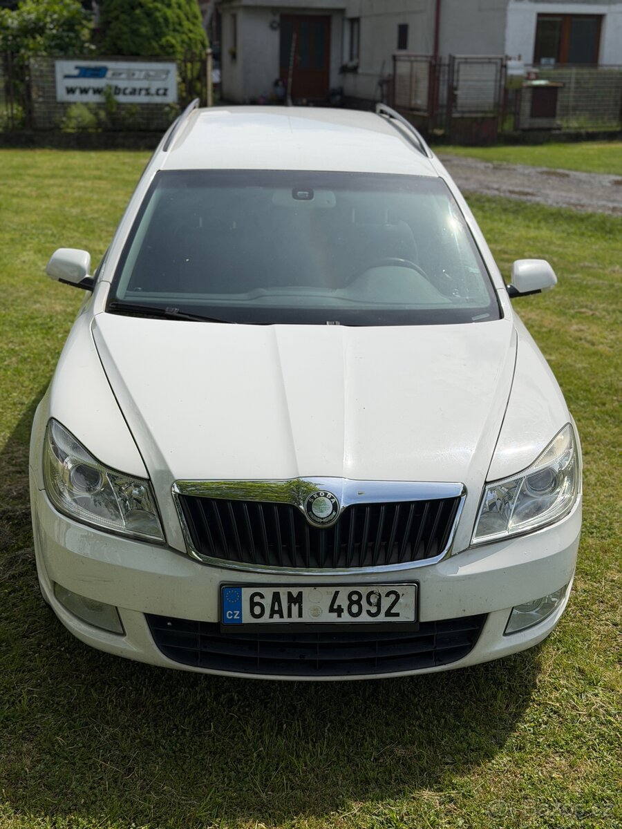 Škoda Octavia combi II dsg - 9