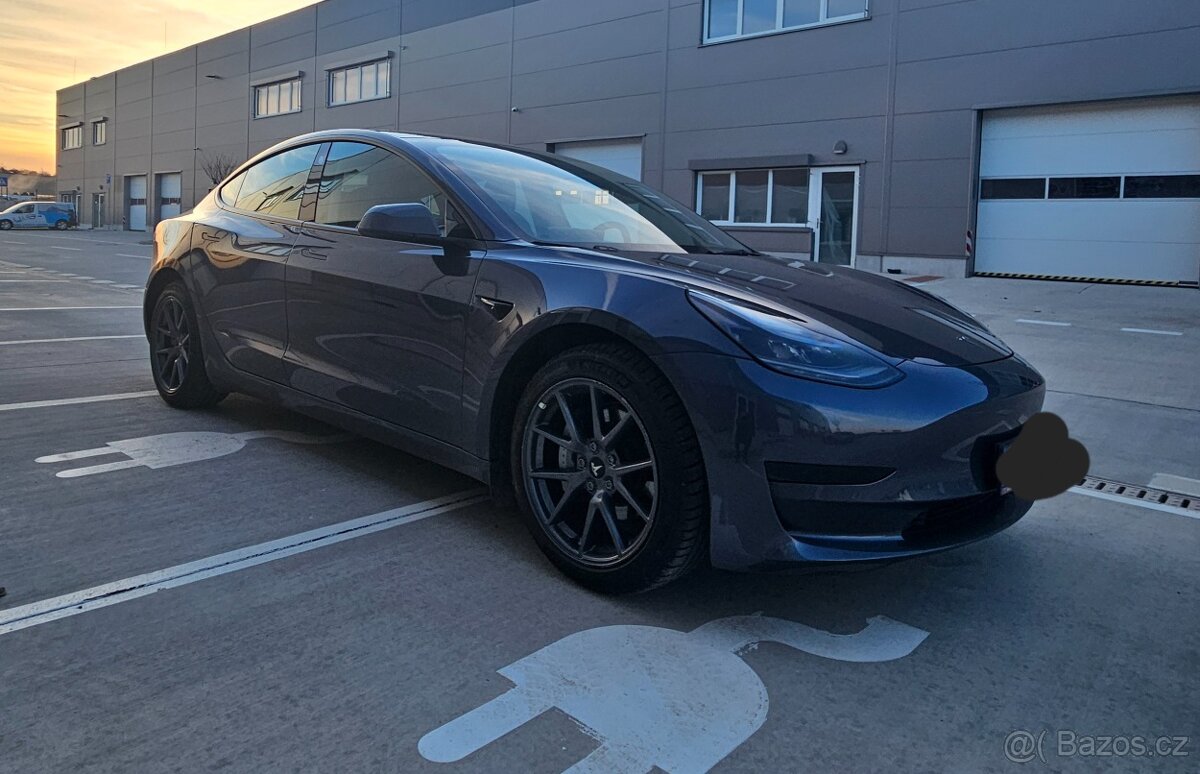 Tesla model 3 SR plus refresh - 9