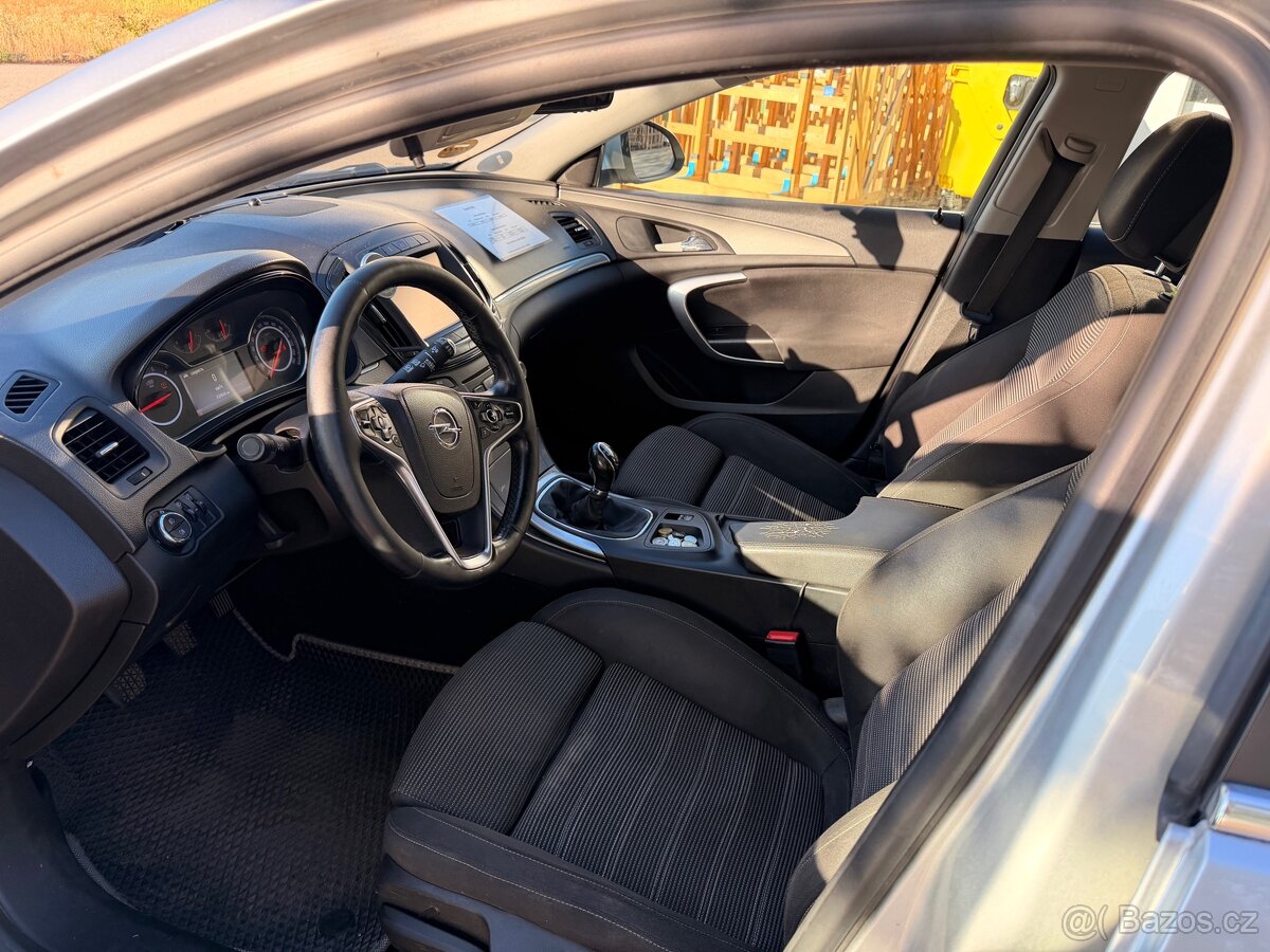 Opel Insignia 2.0 CDTI - 9