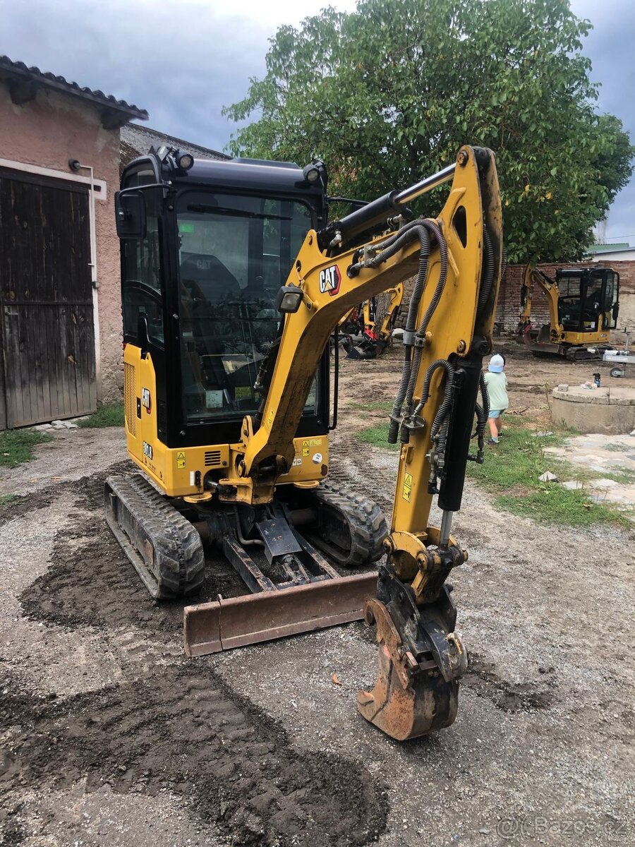 Caterpillar CAT 301.8 - 9