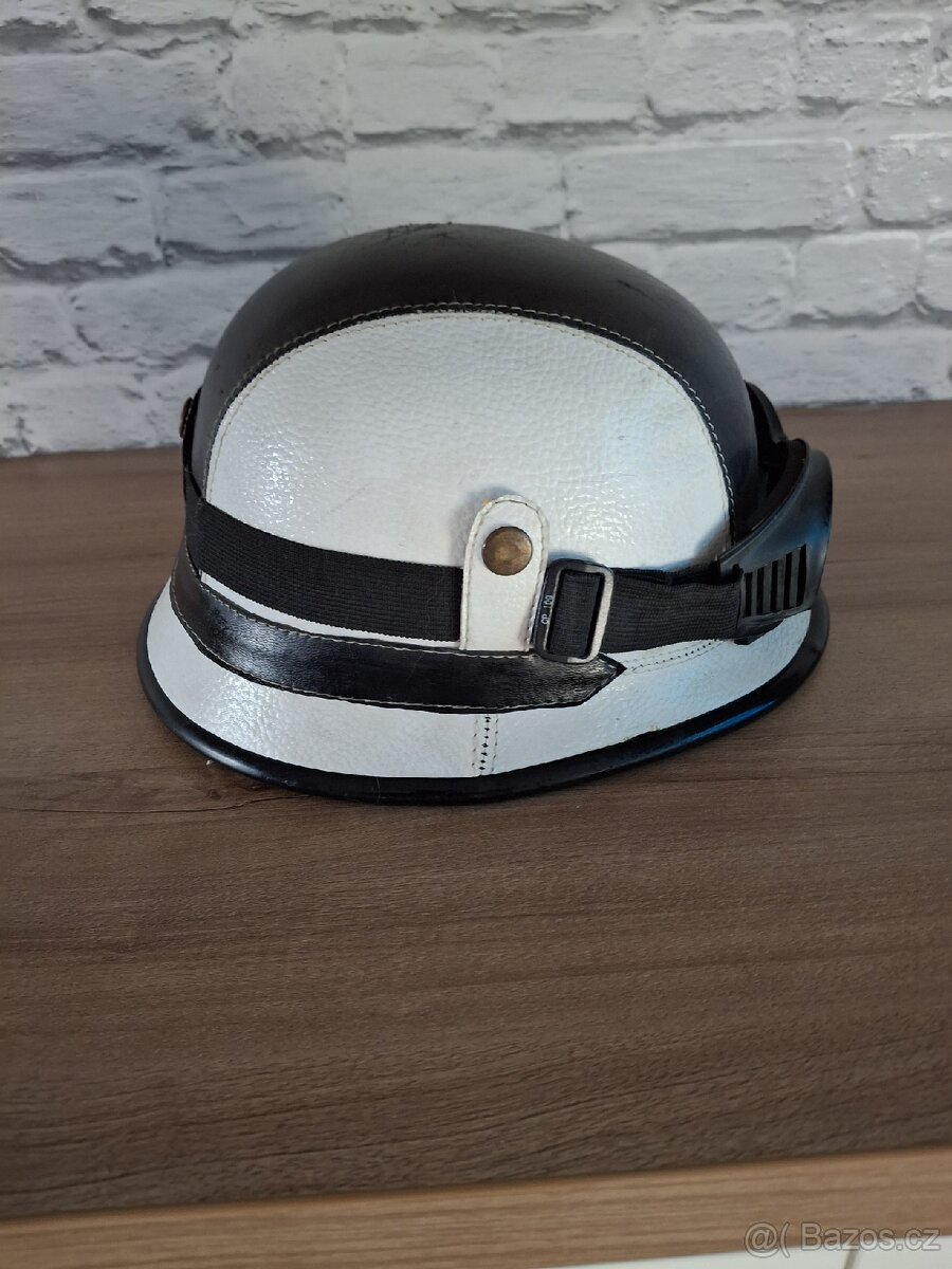 Přilby na motorku - 9