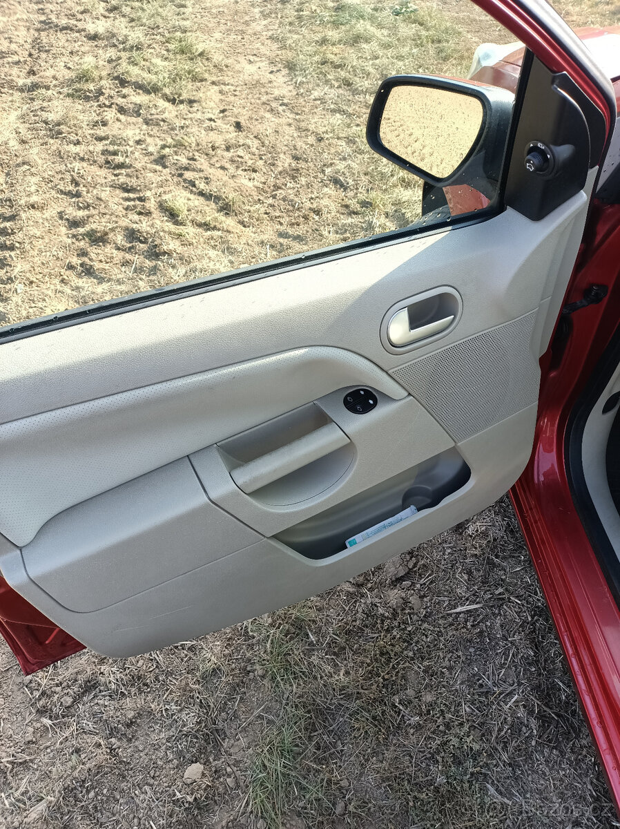 Ford Fiesta , 1,4 , GHIA - 9