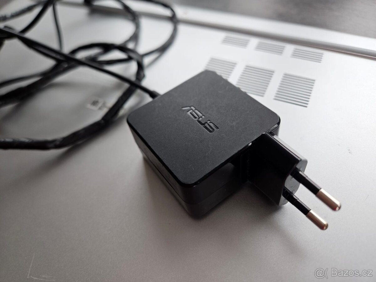 ASUS Vivobook 17 M712DA-AU024T Transparent Silver - 9