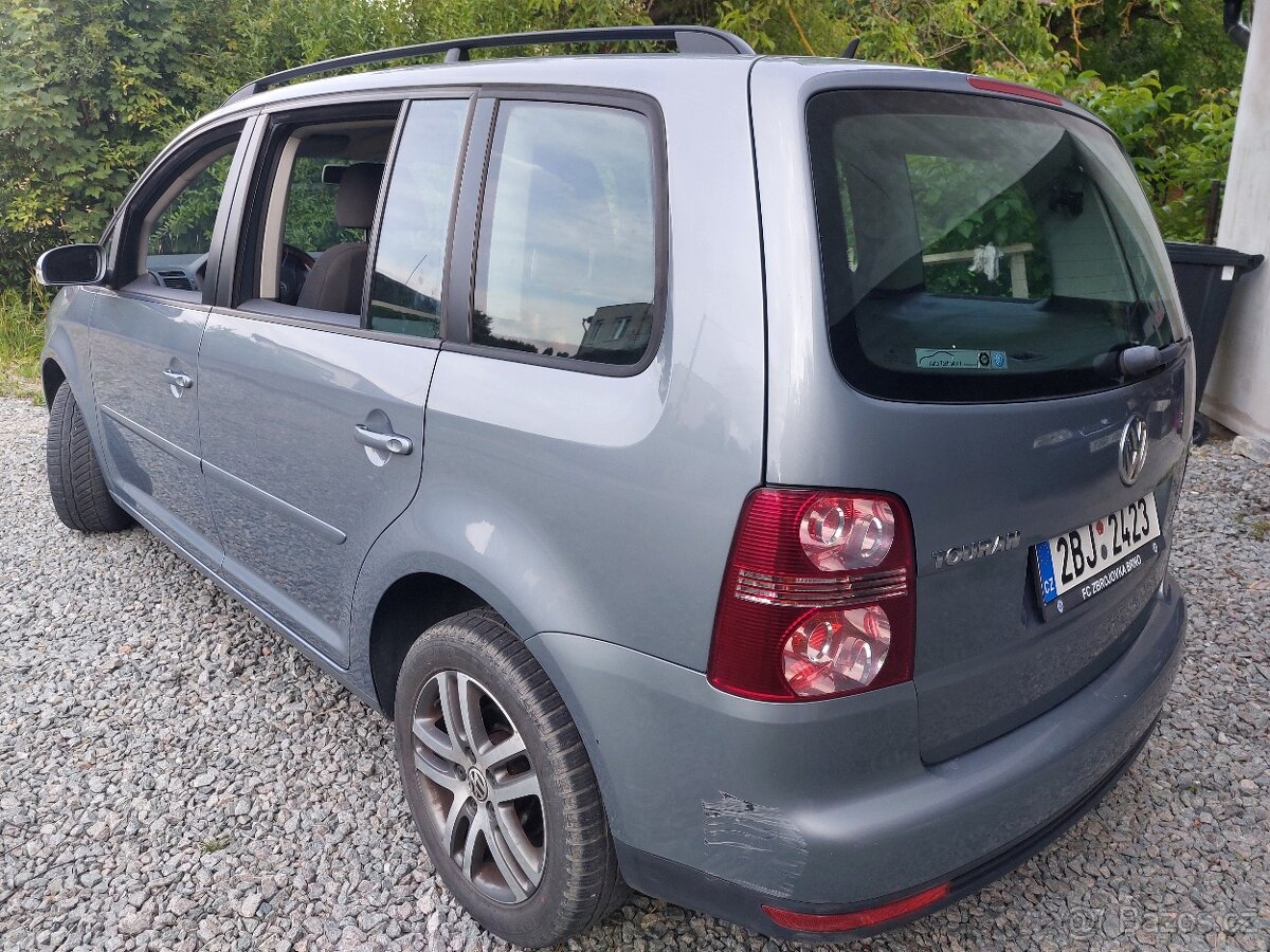 VW Touran PRODÁM NEBO VYMĚNÍM - 9