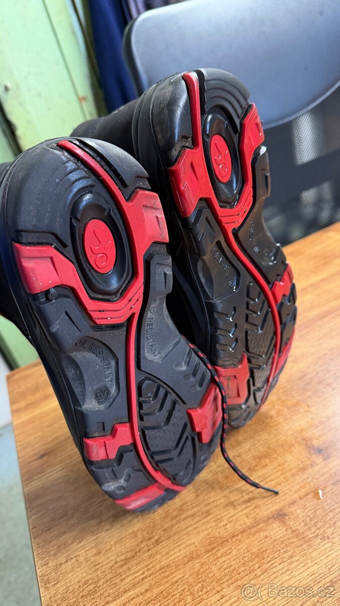 Kotníkové pracovní boty vel. 46 - 9