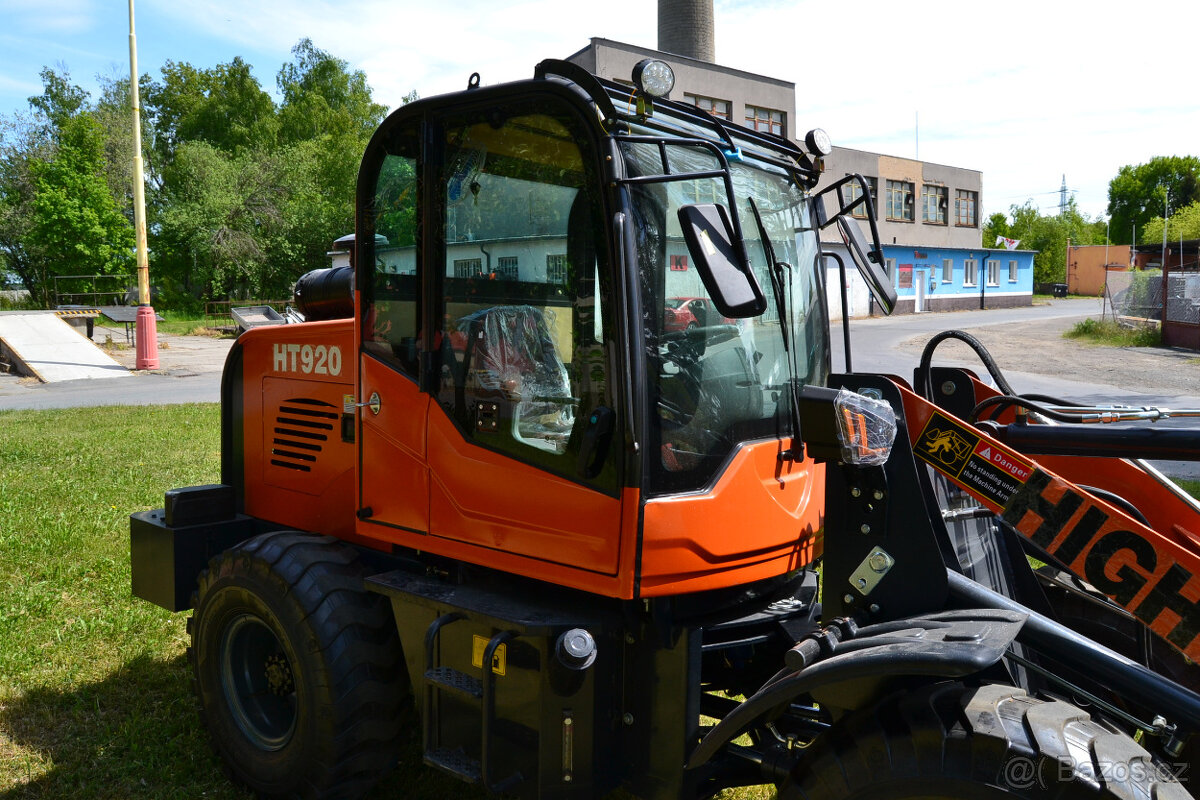 Kloubovy nakladač Zethos HT920 4x4 - 9