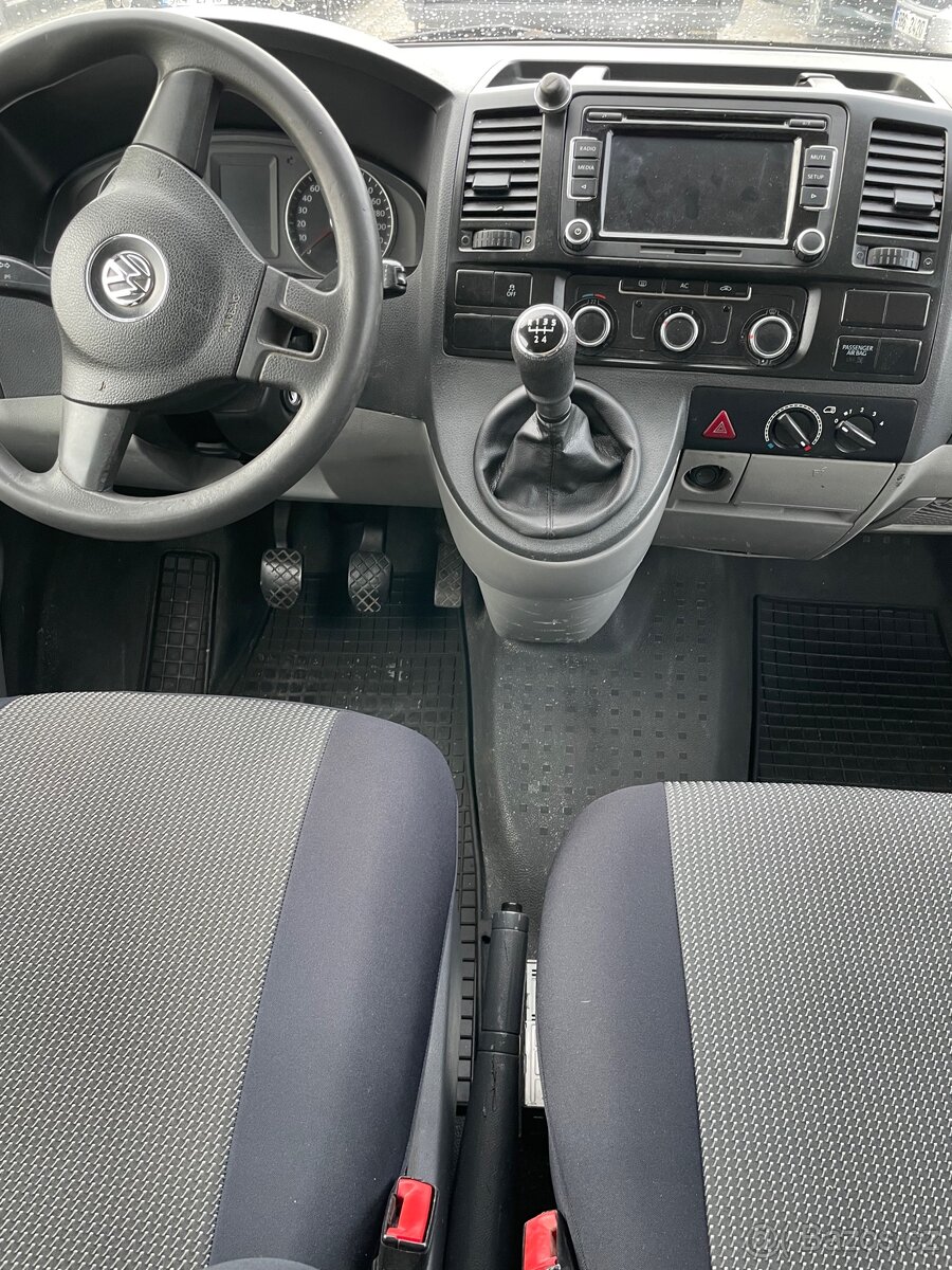 VW Transporter /2,0Tdi/ 2011/75kw/ 1majitel/ CZ/ 6MÍST - 9