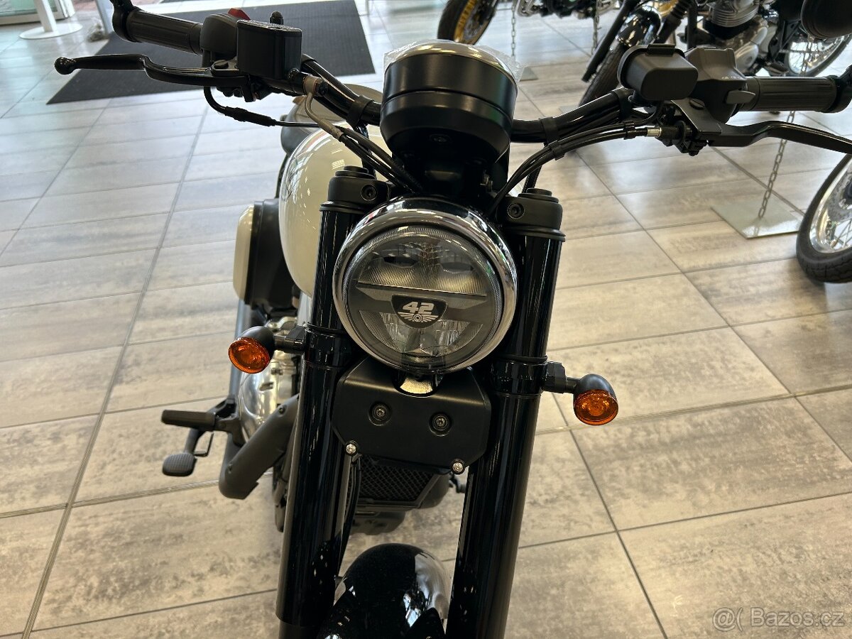 Jawa CL 350 Bobber 2025 - 9