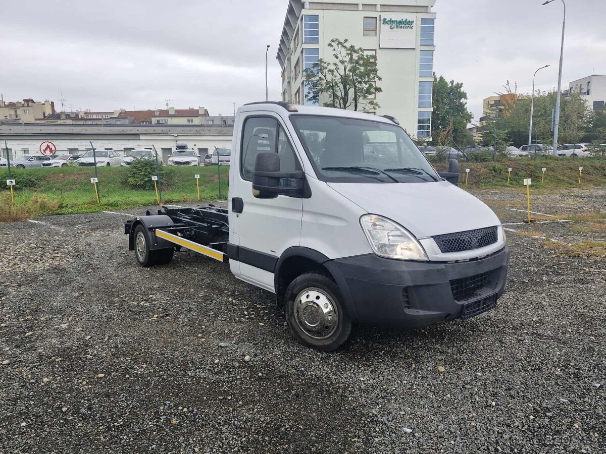 Iveco daily na řidičský průkaz sk. B - 9