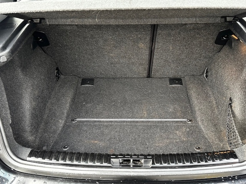 BMW e81 118i 2.0i, r.2007, serviska, STK, klima - 9