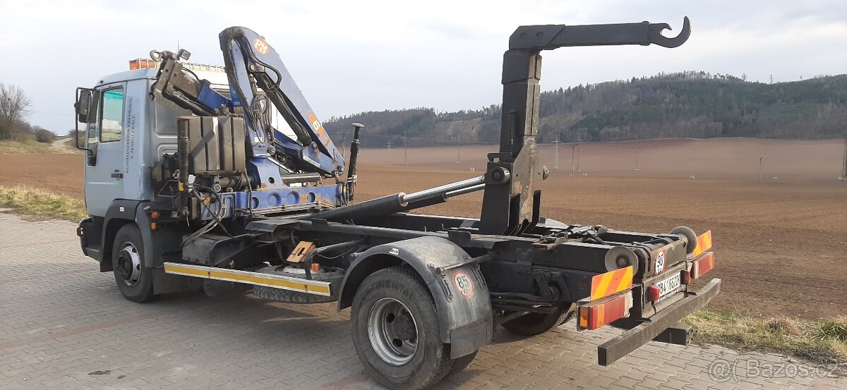 Hakový nosič kontejnerů s hydraulickou rukou - 9