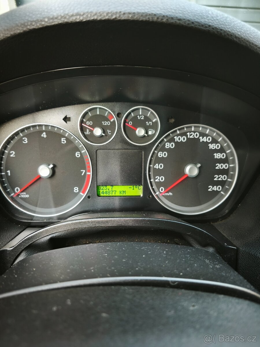 Ford Focus C-Max 1,8 benzín 2007 - 9