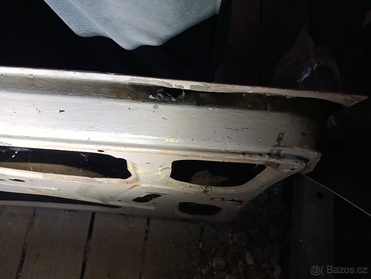 Karosářské díly škoda 110 r , 100 - 9