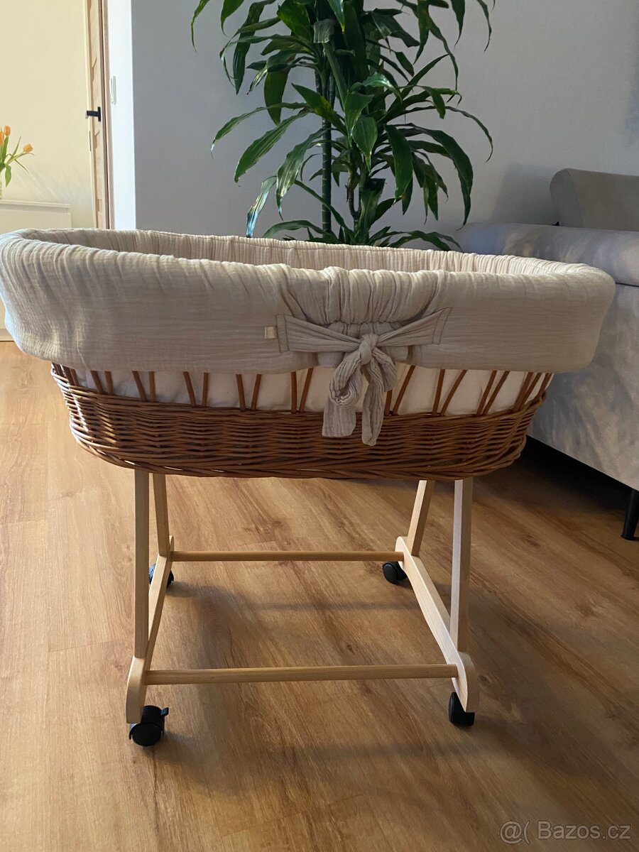 Mojžíšuv koš s péřovou zavinovačkou - 9