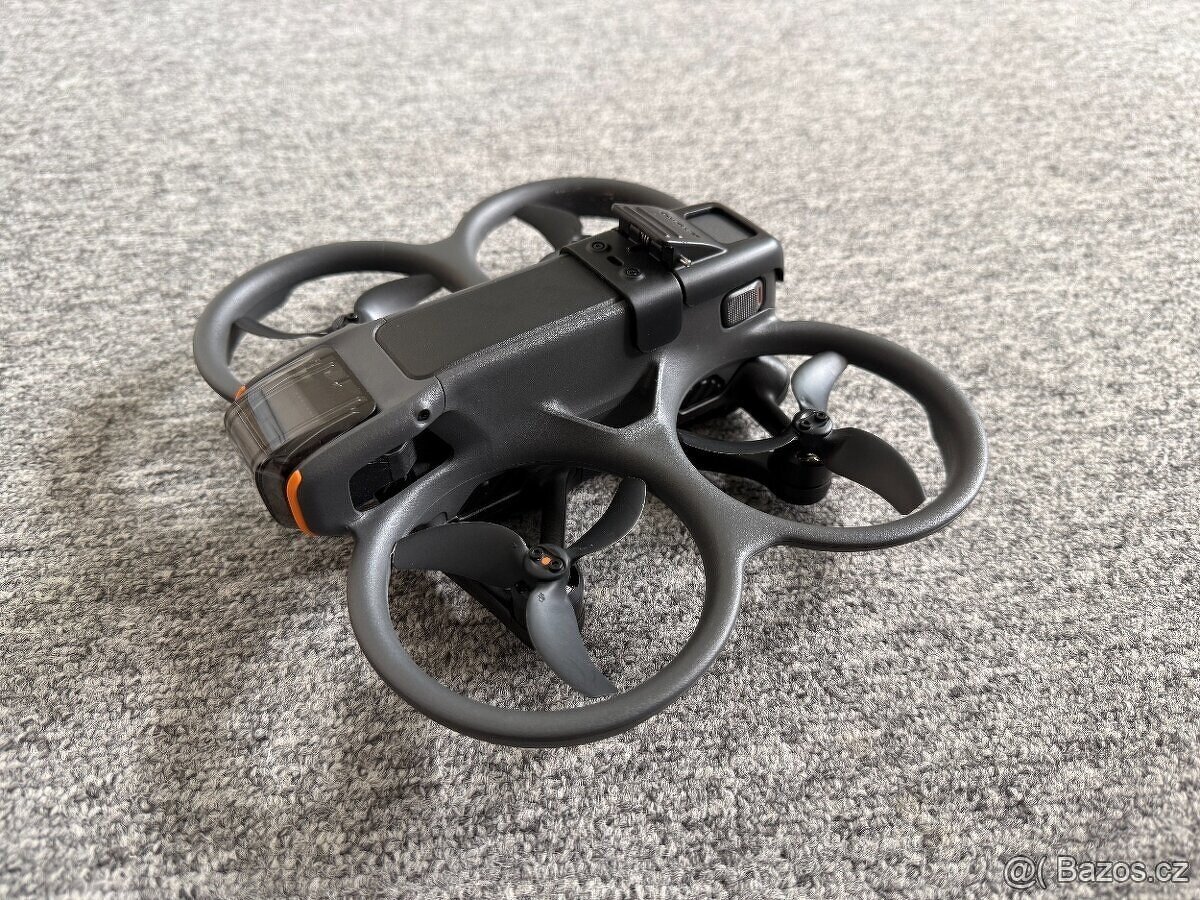 DJI Avata 2 + DJI Integra + Ovladač + příslušenství - 9