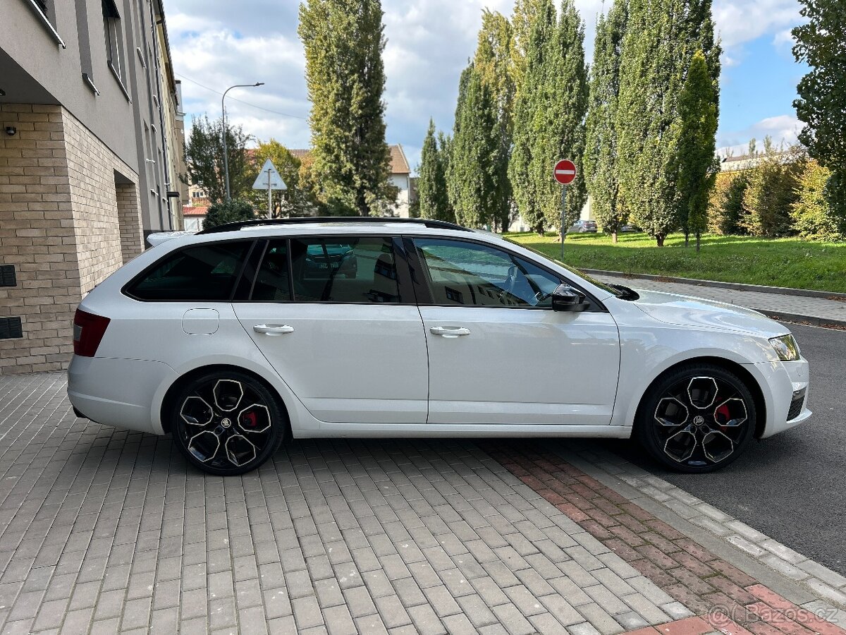Škoda Octavia, 2.0TSi 95100 km ČR - 9