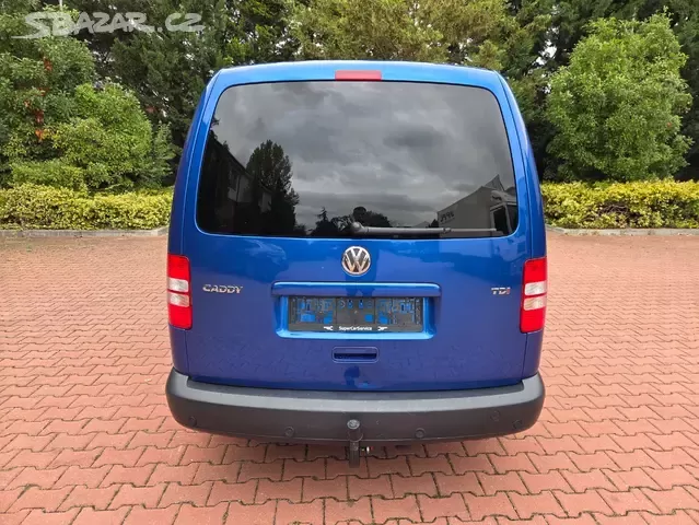VW Caddy Maxi 1.6 TDI,Roncalli,7.míst,1.maj.serviska,tažné - 9