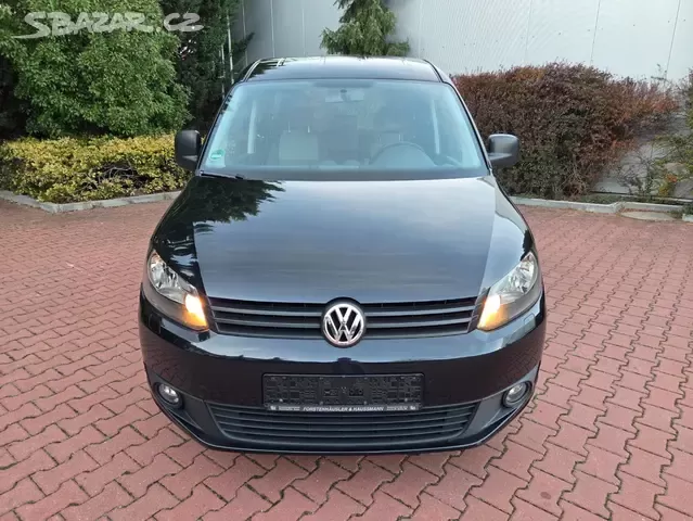 VW Caddy Maxi 2.0TDI 103kW, 2012, tažné, navi - 9