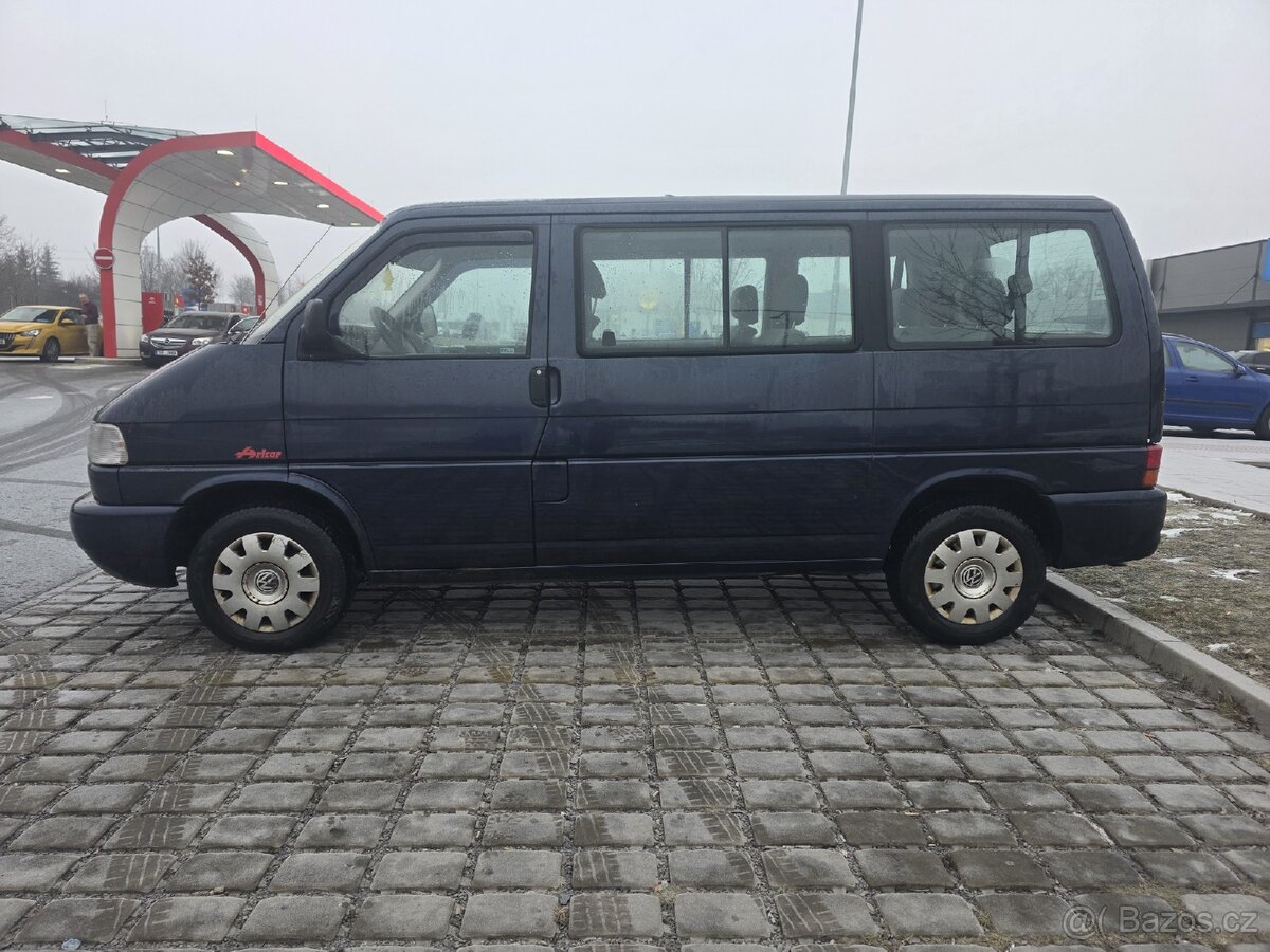 Volkswagen Caravelle - 9