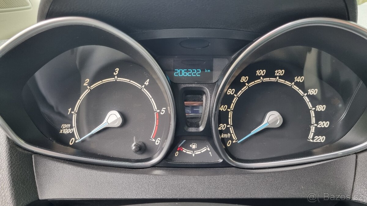 FORD TOURNEO COURIER - 9